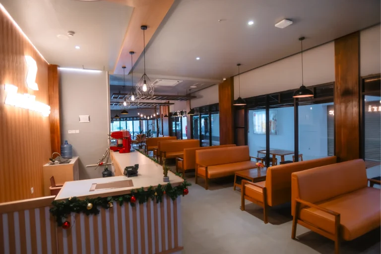 Zuri Lounge