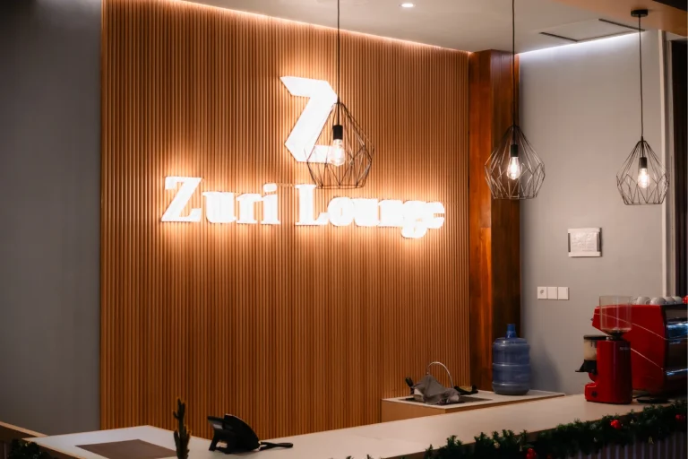 Zuri Lounge