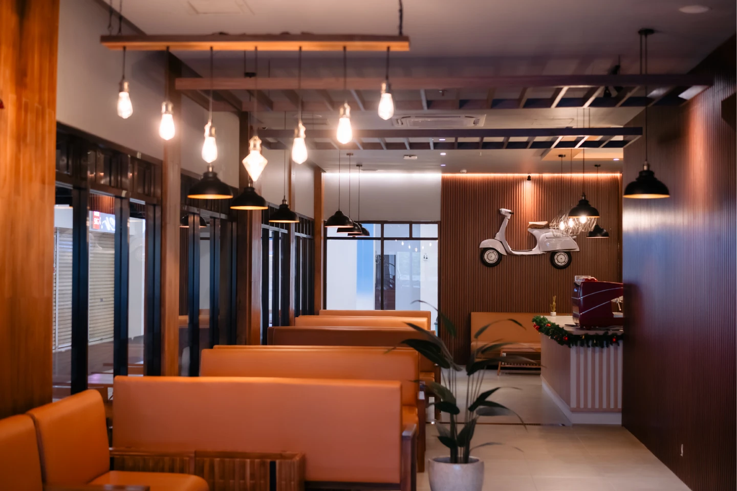 Zuri Lounge