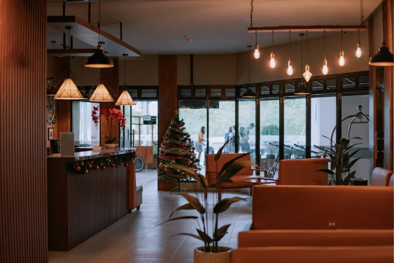 Zuri Lounge